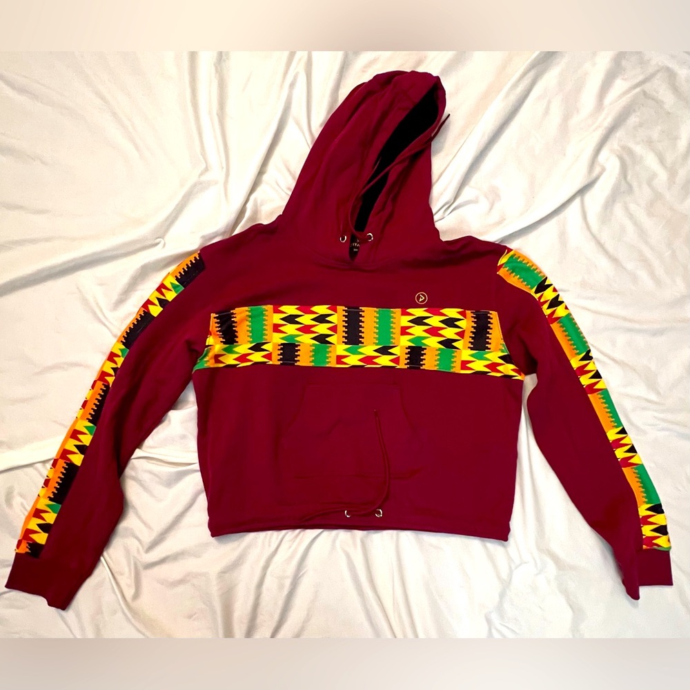 NWOT D’Iyanu Burgundy African-inspired Cropped Sweatshirt